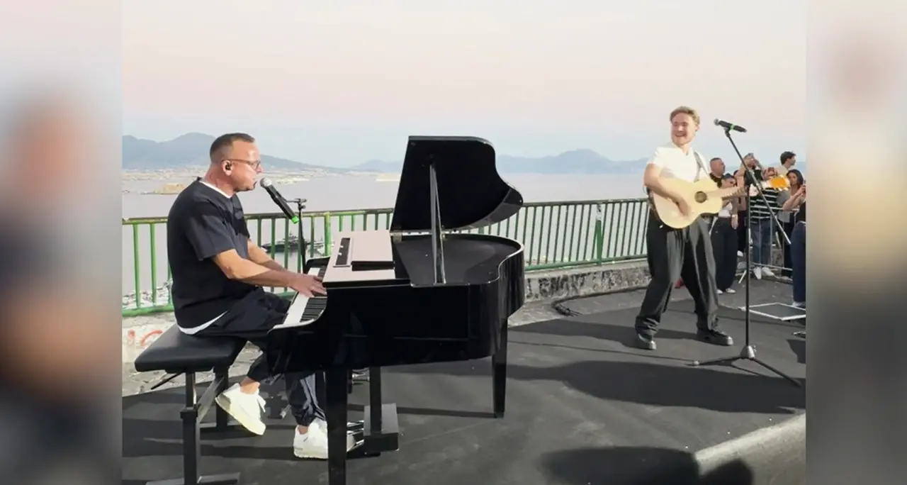 Alfa e Gigi D'Alessio a Posillipo con la nuova \"Genova e Napoli\"