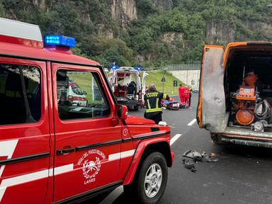 Pineta, scooter contro un furgone sulla statale: traffico bloccato
