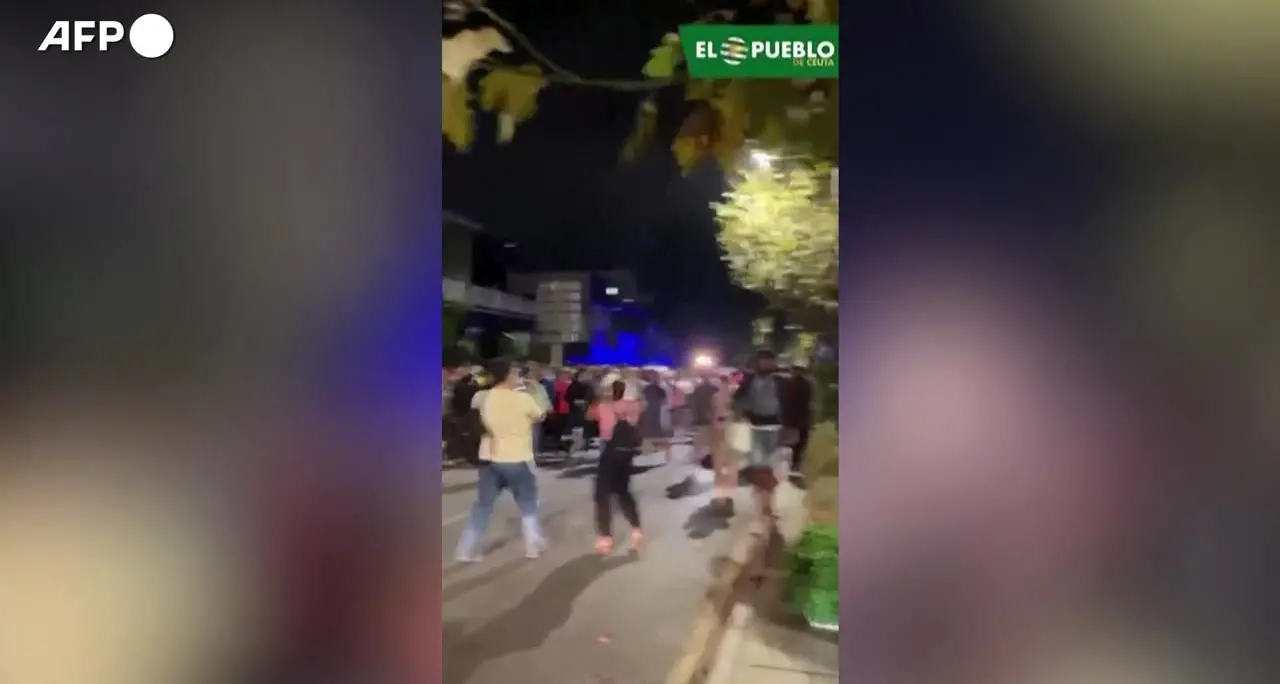 Ceuta, la corsa per assicurarsi un posto nel campo provvisorio