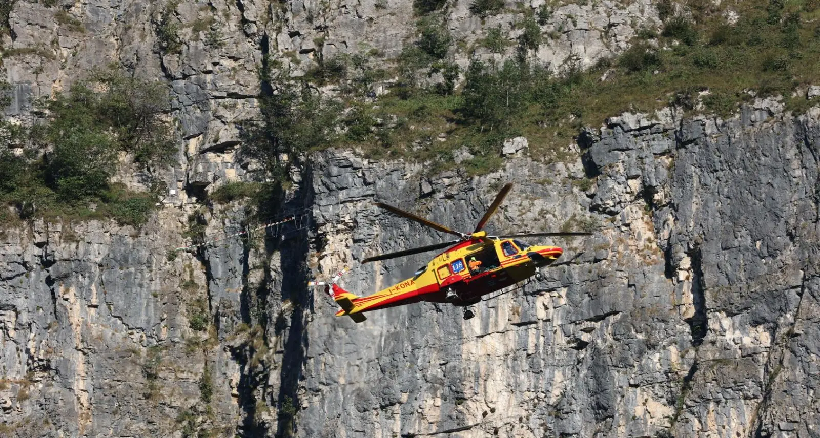 Escursionista muore precipitando per oltre cento metri in Valdastico