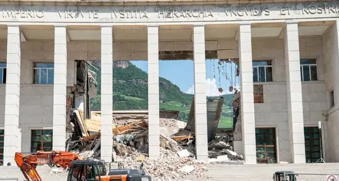 Crollo in tribunale a Bolzano, in Gazzetta la legge per garantire i processi