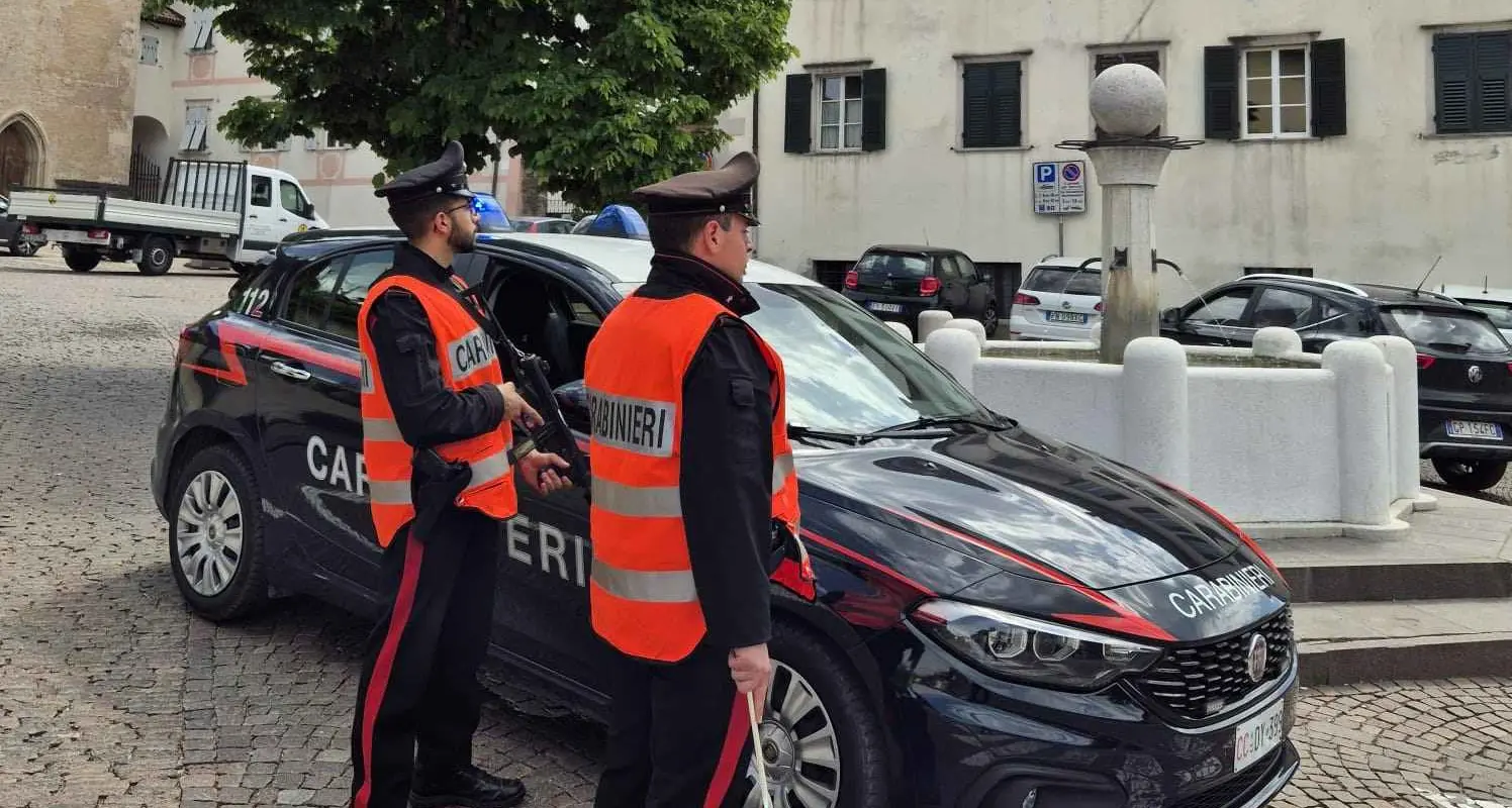 Termeno, fermati con la refurtiva nell’auto: tre denunciati per ricettazione