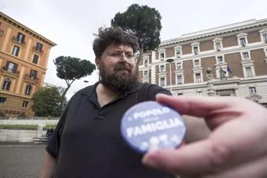 Adinolfi dai domiciliari al carcere: decisivo l’utilizzo dei social