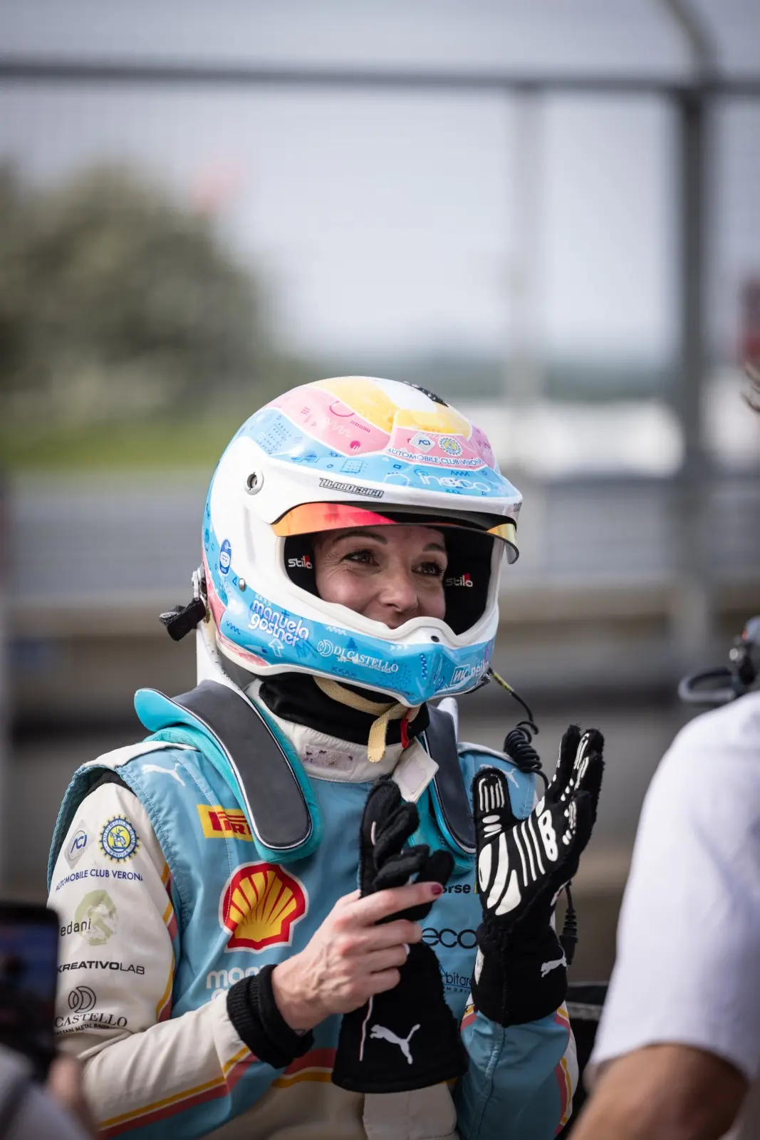 Manuela Gostner chiude una stagione a tutto gas: quinta nel Ferrari Challenge UK