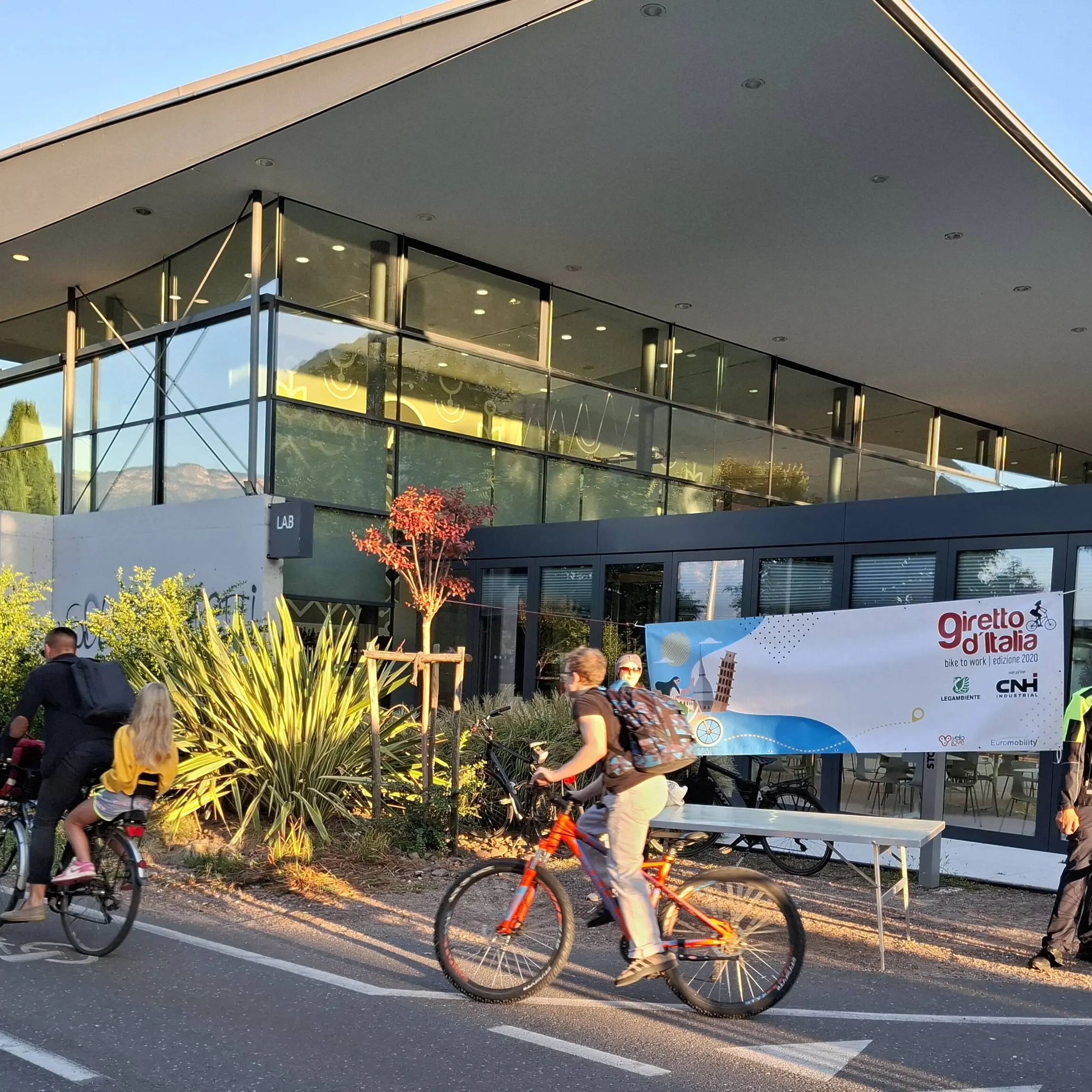 Bolzano, boom di bici e pedoni: 4.170 passaggi al Giretto d’Italia, +25,5%