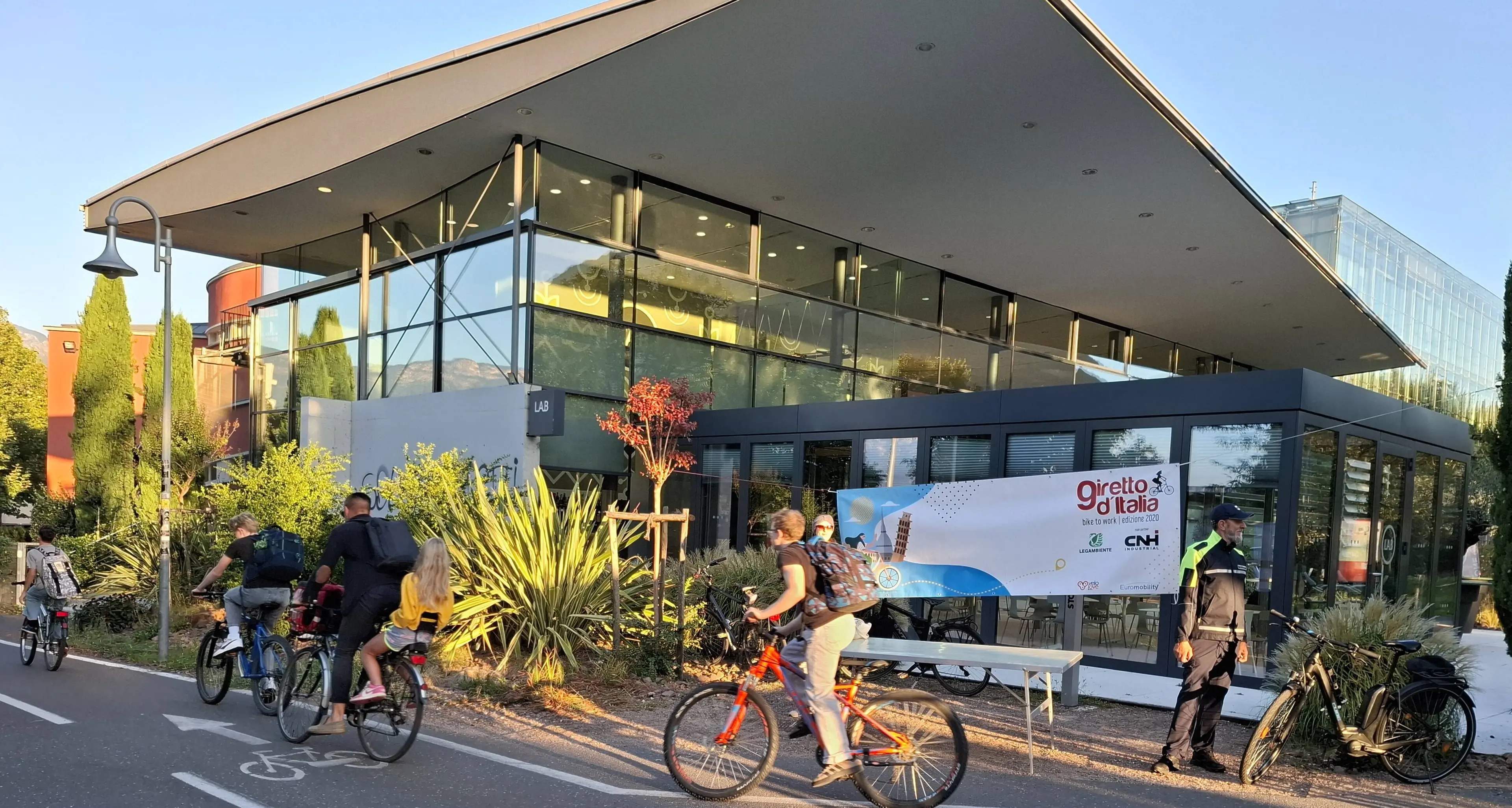 Bolzano, boom di bici e pedoni: 4.170 passaggi al Giretto d’Italia, +25,5%
