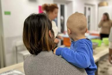 Cancro pediatrico, curare un figlio lontano da casa può costare quasi 35 mila euro l’anno