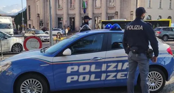 Coltello, furto e metadone: fine settimana di controlli rafforzati a Bolzano
