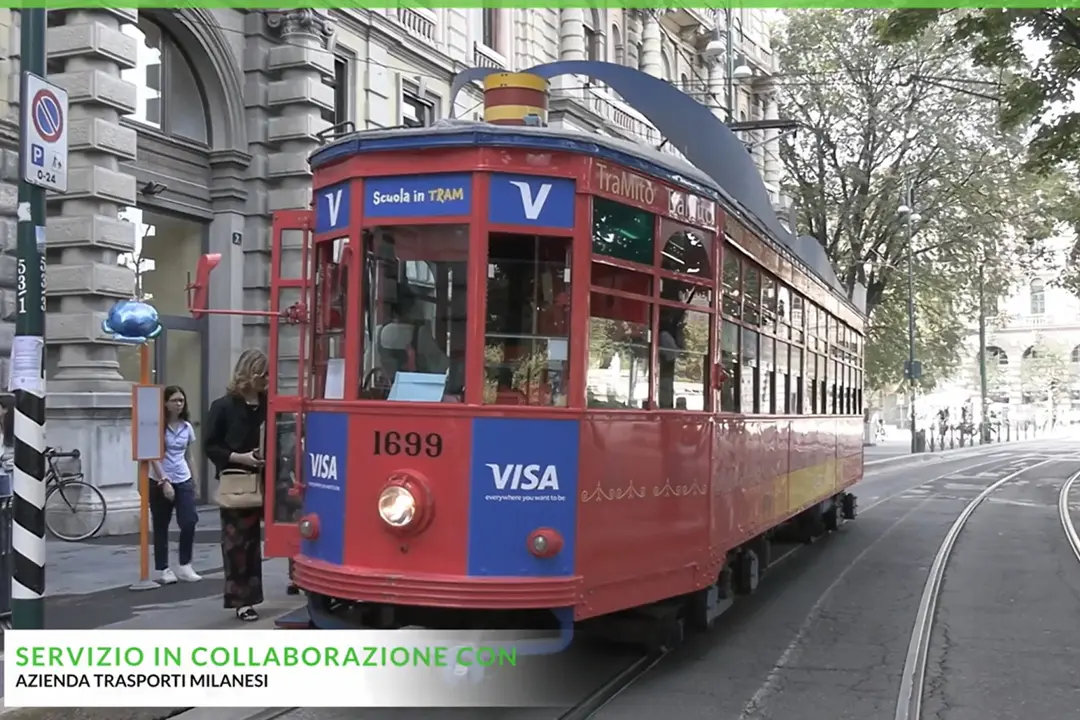 Con \"Scuola in tram\", a Milano 1.750 studenti a lezione su un mezzo storico