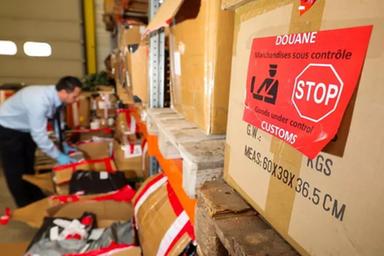 Tariffe sui pacchi sotto i 150 euro, l’Unione commercio di Bolzano: “L’Ue va nella giusta direzione”