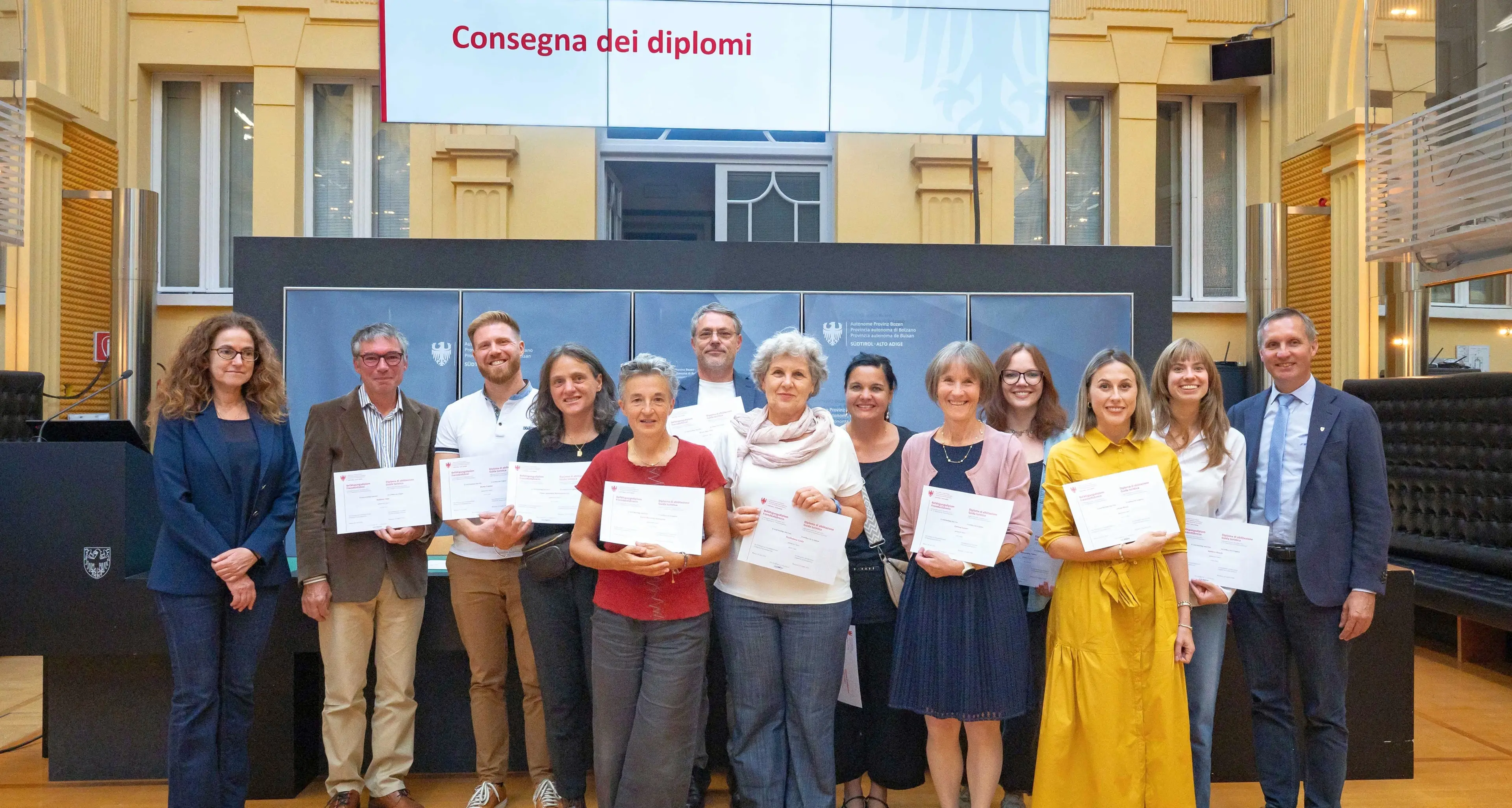 Alto Adige, 15 nuove guide turistiche abilitate: diplomi consegnati a Bolzano