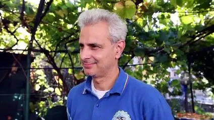 Bar dell'Aias, il segretario del Vespa Club Francesco Tucci racconta della donazione