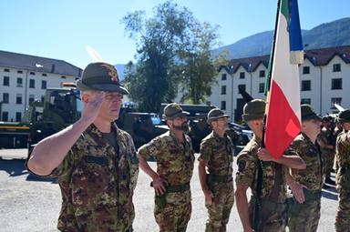 Vipiteno, cambio al vertice del 5° Alpini: La Mura prende il comando da Venturini