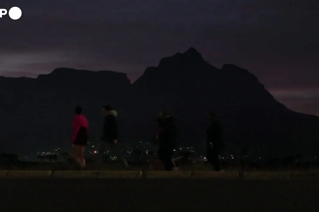 A Città del Capo una corsa di 24 ore contro il femminicidio