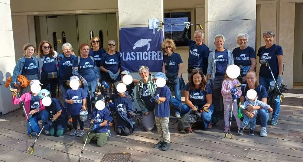 Isarco, 87 chili di rifiuti raccolti in due ore dai volontari di Plastic Free