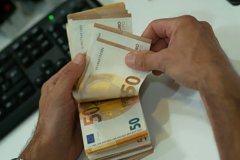Prestiti personali, tassi in calo: a Bolzano richieste da oltre 9 mila euro
