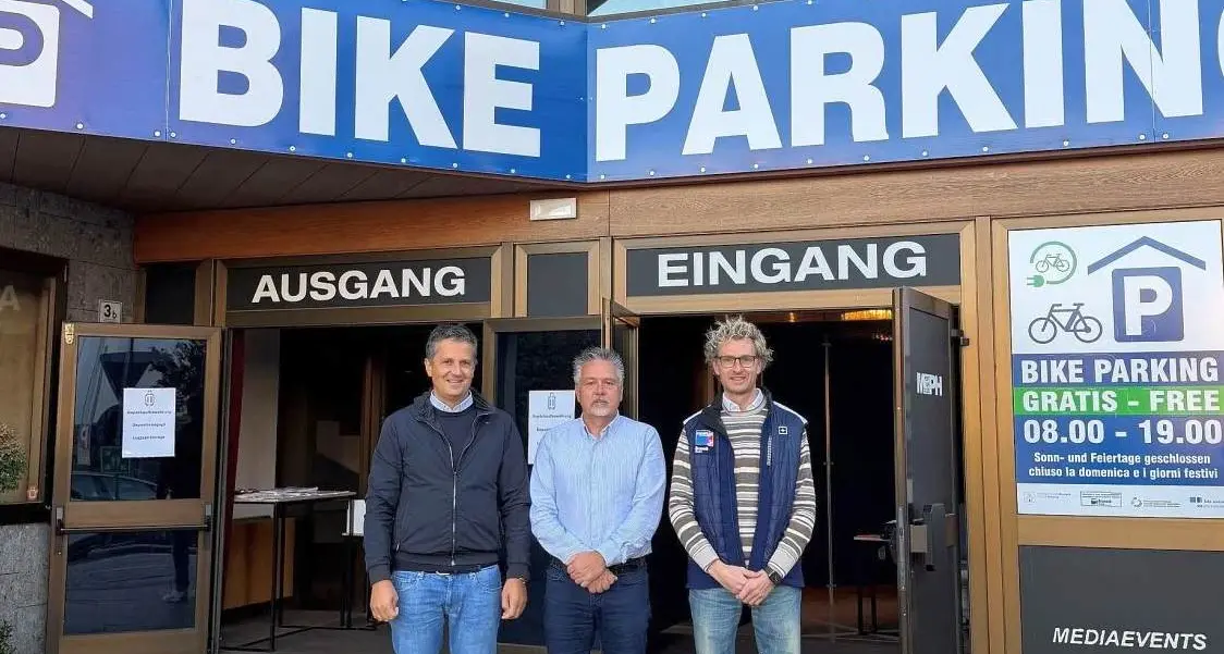 Brunico, boom del garage per bici: oltre 6 mila parcheggi in 37 giorni