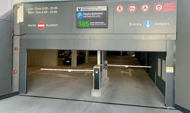 Laives, parcheggio sotto la piazza: 60 minuti gratis e 1,20 euro l’ora
