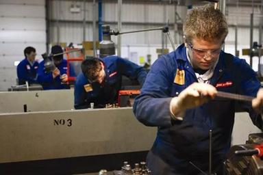 Formazione professionale, in Alto Adige il 65% lavora già dopo un anno