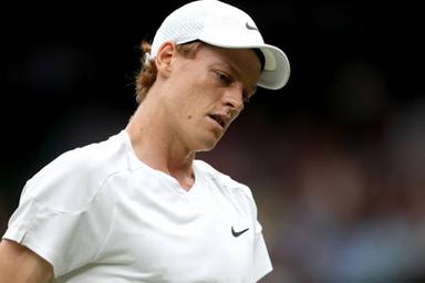 Sinner, stagione finita: «Devo curare il ginocchio». Salterà anche le Atp Finals