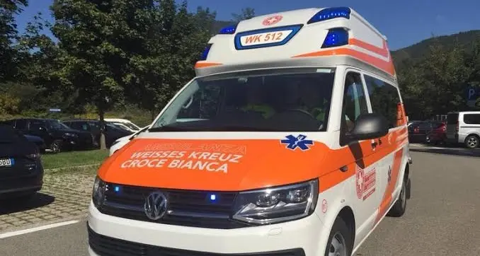 Renon, trattore si ribalta a San Pietro: grave il conducente