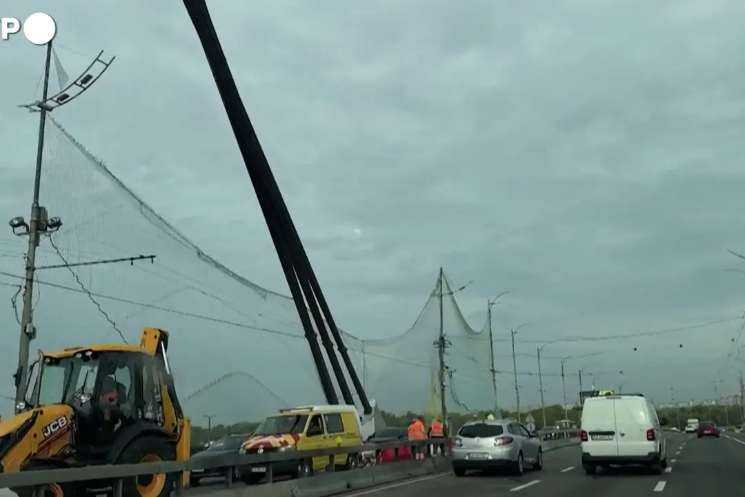 Kiev installa reti antidrone sui ponti della capitale, è la prima volta