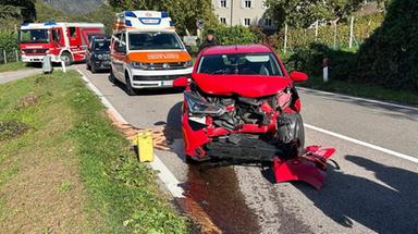 Appiano, perde il controllo dell'auto e finisce contro il guardrail: donna in ospedale