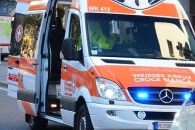 Schianto tra due auto a Perca: cinque persone in ospedale e traffico bloccato