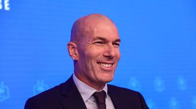 Merano premia Zinedine Zidane: omaggio alla stella del calcio