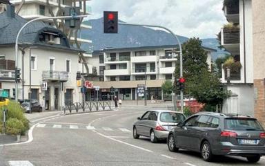 Stop alle code a San Giacomo: «Metteremo semafori smart»