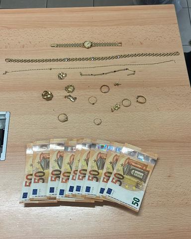Bronzolo, truffa un'anziana e fugge in treno: preso a Roma con 3.450 euro di bottino