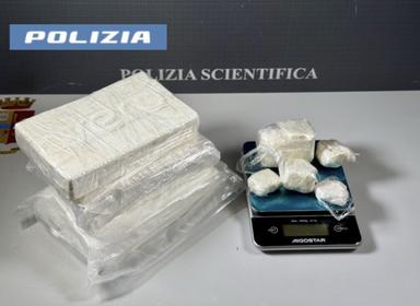 Oltre 3 chili di cocaina sequestrati a Bolzano: arrestato un uomo indagato per tentato omicidio