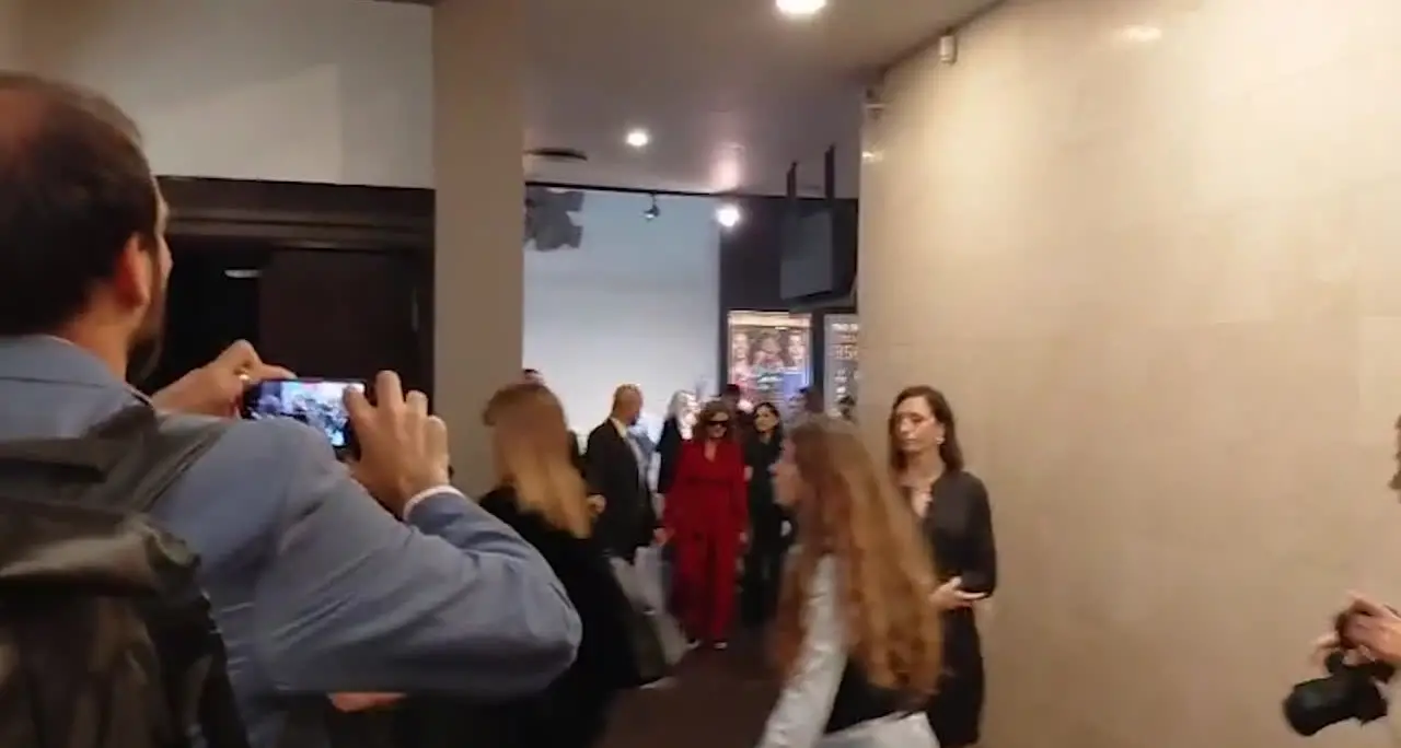 Sarandon a Roma, l'incontro con Schlein al Cinema Moderno