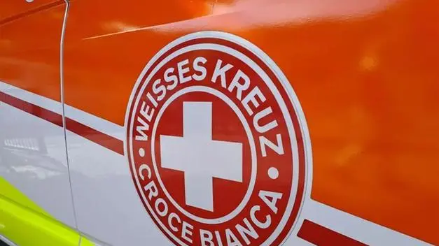 Racines, trovato senza vita vicino alla sua bici: aveva circa 70 anni