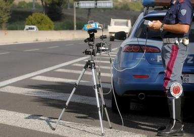 Cambiamenti nel Codice della Strada: novità su multe e requisiti per patenti