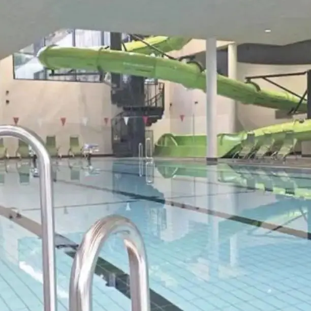 Bimbo morto nella piscina di Curon, chiuse le indagini su mamma e zia