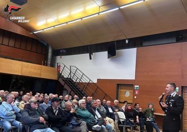 Bullismo e truffe agli anziani, i nonni vigili a lezione dai carabinieri