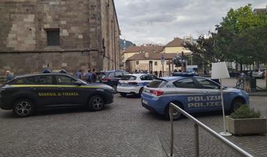 Bolzano, trovato con 18 dosi di marijuana: espulso un trentatreenne