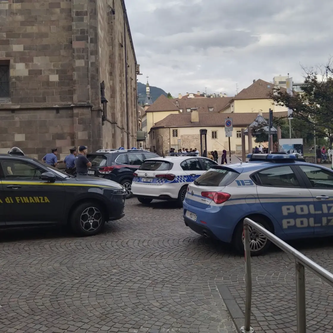 Bolzano, trovato con 18 dosi di marijuana: espulso un trentatreenne