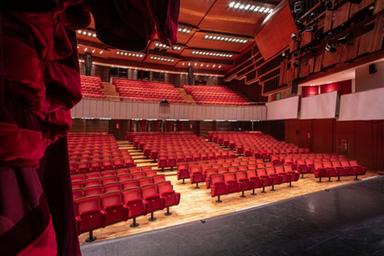 Teatri, sciopero il 21 ottobre a Bolzano e Trento: «Salari insufficienti»