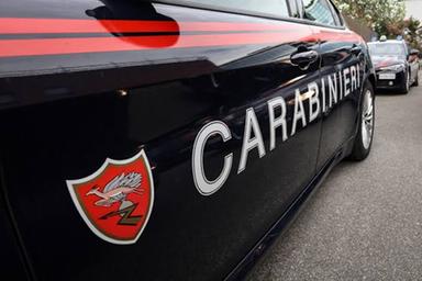 Merano, ruba lo smartphone a un turista e lo morde al torace per fuggire