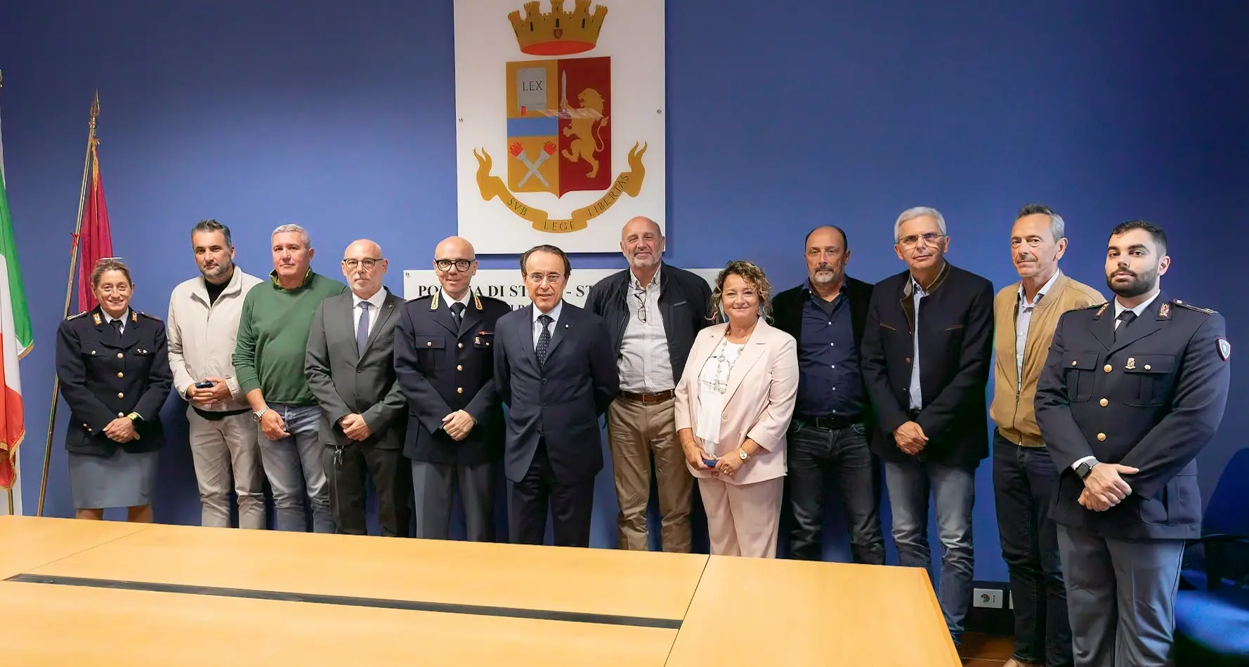 Bolzano, la Polizia saluta gli agenti in pensione: consegnate le medaglie