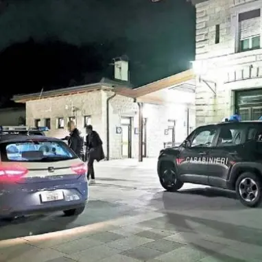 Bressanone, furti e minacce al bar della stazione: «Abbiamo paura»