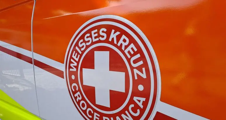 Tragedia a San Genesio, 17enne muore in moto dopo essere uscito di strada