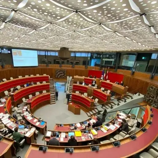 Previdenza e famiglie, la Regione cambia le regole: più attenzione ad anziani e bambini