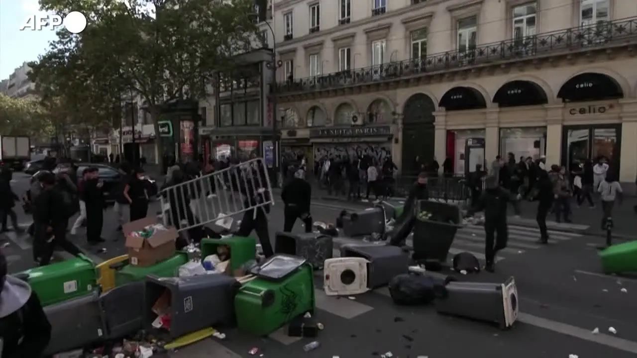 Giornata di fuoco in tutta la Francia alle proteste contro il “carovita”