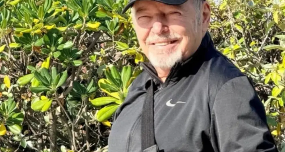Vasco Rossi, non c'è pace: cade in bicicletta e si rompe i legamenti della spalla