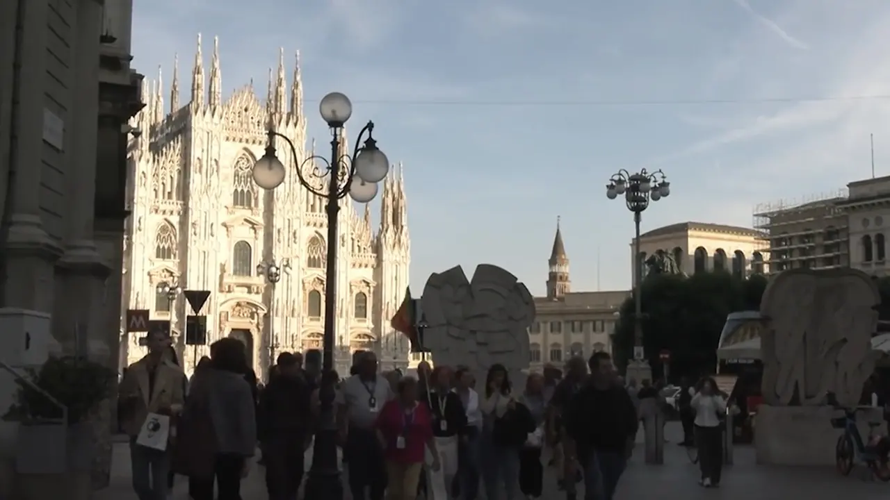 Controlli a tappeto in Duomo a Milano dopo i disordini