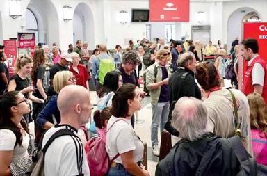 Treni, è caos in Alto Adige: oltre 1.200 corse soppresse, ritardi quotidiani e personale insufficiente