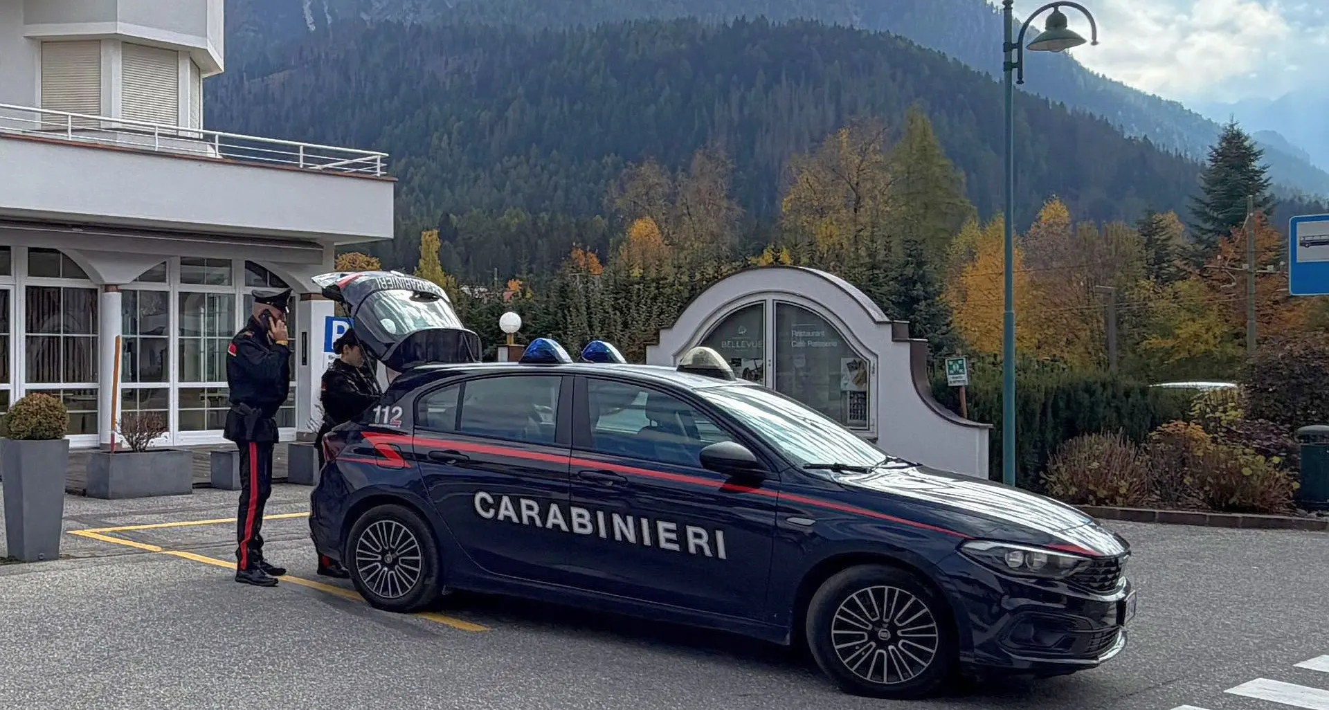 Dobbiaco, soggiornano in hotel e poi revocano il pagamento: due denunciati